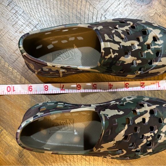 Vans Lightweight Camouflage Slip-On Shoes - Picture 7 of 14